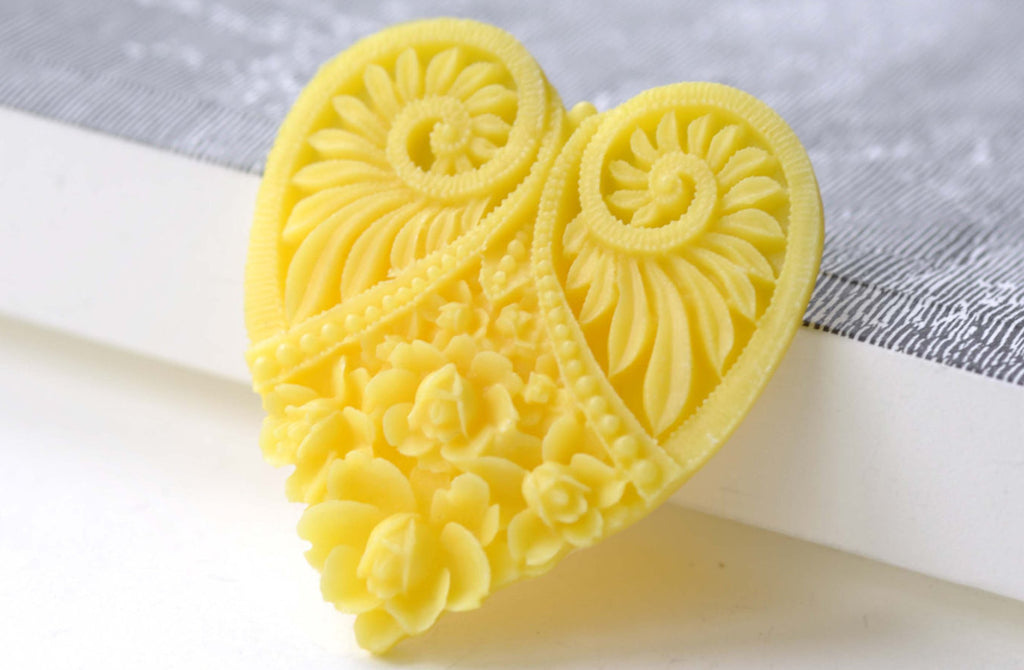 Yellow Resin Heart Flower Cameo Cabochon Set of 10 A8124