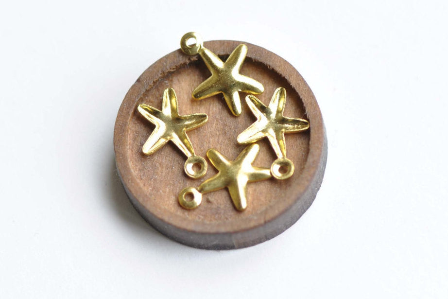 Gold Starfish Charms Sea Star Embellishments 8x11mm Set of 50 A8350