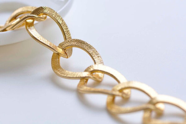 3.3 ft (1m) Gold Aluminium Chunky Textured Curb Chain Handbag Strap Unsoldered Links 25x33mm A5886