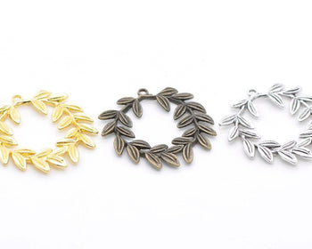 10 pcs of Antique Bronze/Silver/Gold Olive Leaf Wreath Charms Pendants 38x38mm