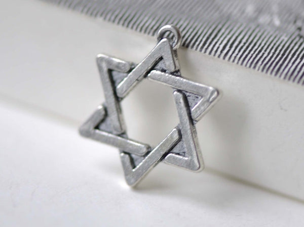 50 pcs Star of David Charms Antique Silver Pendants A7671