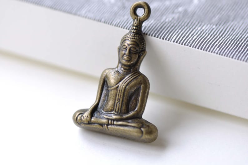 Sitting Buddha Pendants Antique Bronze Religious Charms 22x35mm Set of 5 A7107