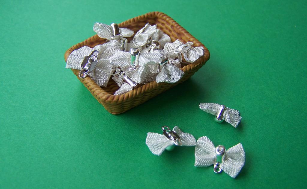 20 pcs Silver Plated Bow Bowtie Findings Connectors 9x13mm A790