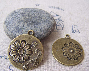 Flowers - 10 pc Antique Bronze Round Cut Out Flower Charms A5027