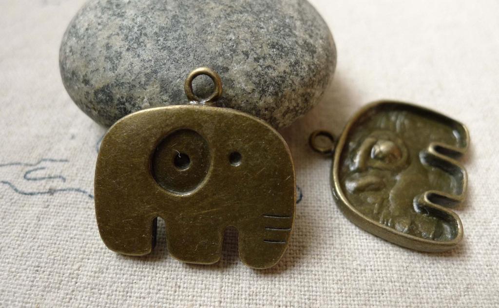 Accessories - 10 Pcs Antique Bronze Elephant Charms Pendant 24x25mm A5483