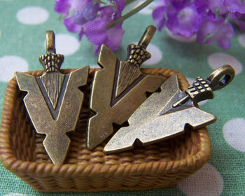Accessories - 10 Pcs Antique Bronze Triangle Arrow Symbol Charms 16x31mm A1436