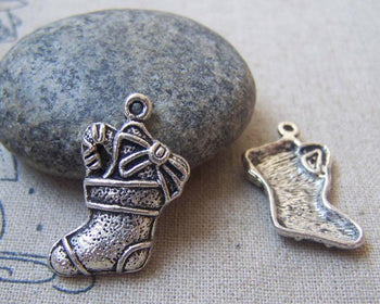 Accessories - 10 Pcs Antique Silver Christmas Stockings Socks Charms 13x21mm A4811
