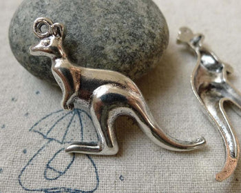 Accessories - 10 Pcs Antique Silver Kangaroo Pendants Charms 32x39mm A6557