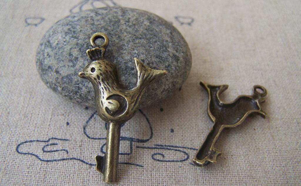 Keys & Locks - 10 pcs Antique Bronze Bird Crown Key Charms 21x36mm A572