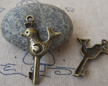 Keys & Locks - 10 pcs Antique Bronze Bird Crown Key Charms 21x36mm A572