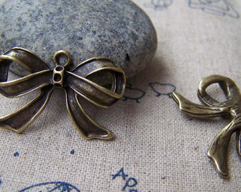 Accessories - 10 Pcs Of Antique Bronze Bow Tie Knot Charms 18x29mm A754
