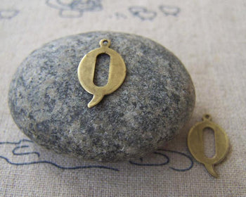 Accessories - 10 Pcs Of Antique Bronze Brass Alphabet Letter Q Charms 10x18mm A2422