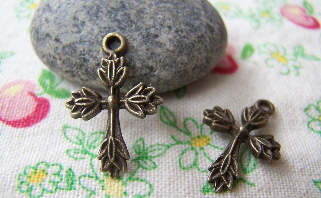 Accessories - 10 Pcs Of Antique Bronze Cross Charms 17x26mm A3917