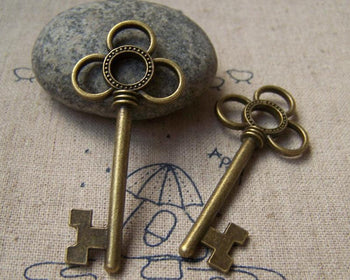 Accessories - 10 Pcs Of Antique Bronze Filigree Key Charms 23x54mm A174