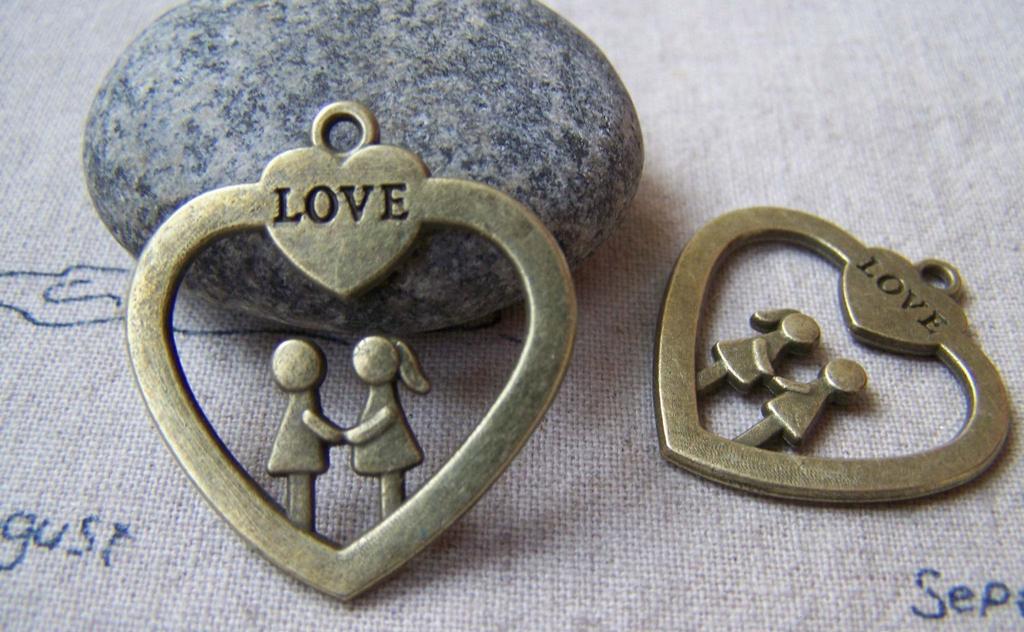 Hearts - 10 pcs Antique Bronze Boy Girl Lover Heart Charms 30x32mm A5641
