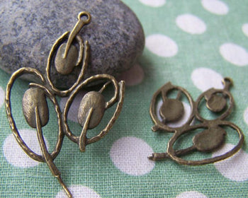 Accessories - 10 Pcs Of Antique Bronze Filigree Peacock Feather Charms 25x40mm A343