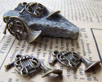 Accessories - 10 Pcs Of Antique Bronze French Horn Charms 14x21mm A1701