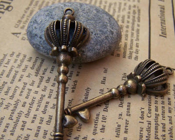 Accessories - 10 Pcs Of Antique Bronze Half Crown Key Charms Pendants 18x57mm A172