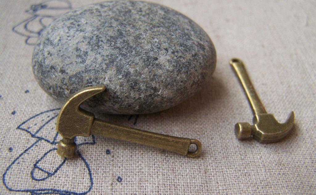 Accessories - 10 Pcs Of Antique Bronze Hammer Charms 16x30mm A1483