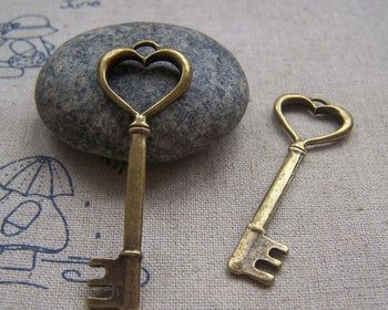 Accessories - 10 Pcs Of Antique Bronze Heart Skeleton Key Charms Pendants Huge Size 18x50mm A4586