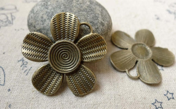 Accessories - 10 Pcs Of Antique Bronze Huge Flower Pendants Charms 34x35mm A6179