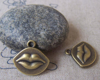 Accessories - 10 Pcs Of Antique Bronze Kiss Lips Mouth Charms 18x19mm Double Sided A4684