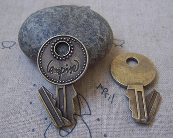 Accessories - 10 Pcs Of Antique Bronze Lovely Key Charms 21x37mm A4951
