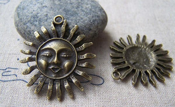 Accessories - 10 Pcs Of Antique Bronze Lovely Sun Face Charms 30mm A630