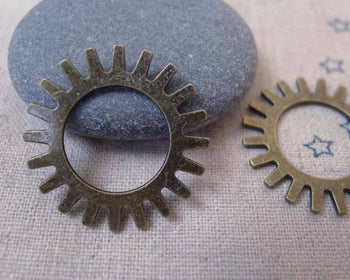 Accessories - 10 Pcs Of Antique Bronze Mechanical Watch Movement Gear Charms Pendants 25mm  A7337