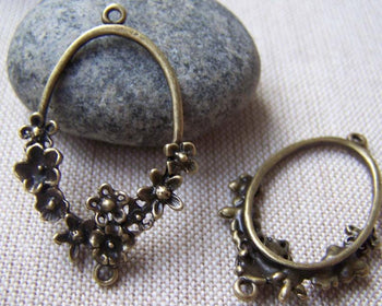 Accessories - 10 Pcs Of Antique Bronze Oval Flower Connector Charms 26x42mm A3385