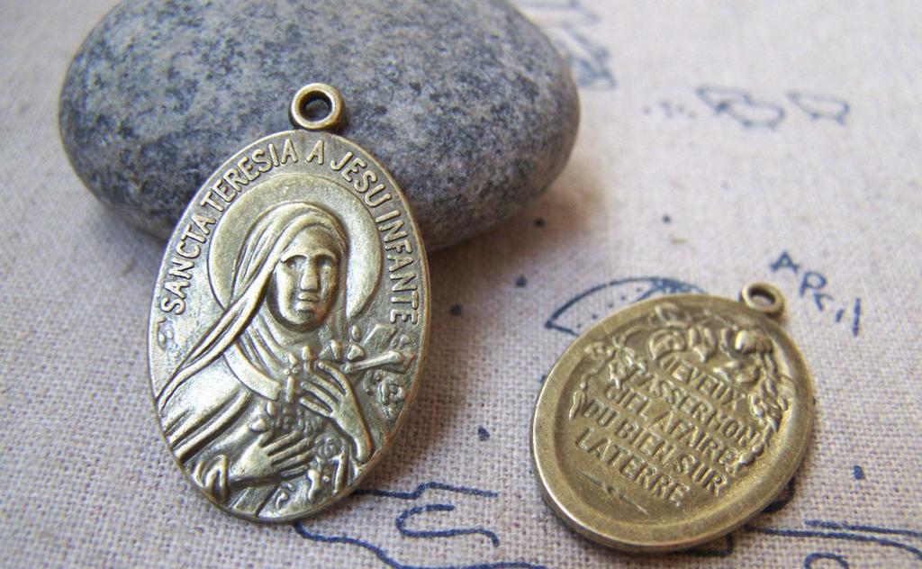 Accessories - 10 Pcs Of Antique Bronze Oval Teresia Pendants 19x30mm A3090