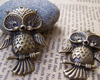 Accessories - 10 Pcs Of Antique Bronze Owl Pendants Charms 26x39mm A132