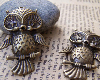 Accessories - 10 Pcs Of Antique Bronze Owl Pendants Charms 26x39mm A132