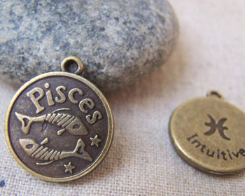 Accessories - 10 Pcs Of Antique Bronze Pisces The Fish Constellation Round Charms Pendants 18mm A1930