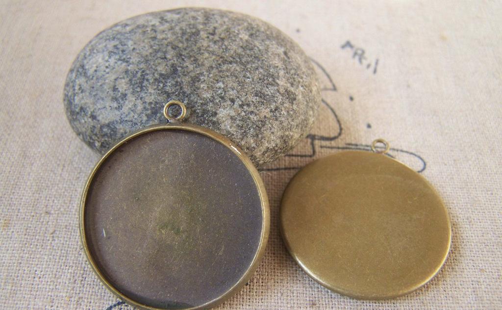 Accessories - 10 Pcs Of Antique Bronze Round Cameo Base Settings Match 25mm Cabochon A5416