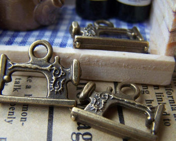Accessories - 10 Pcs Of Antique Bronze Sewing Machine Charms 14x18mm A1476