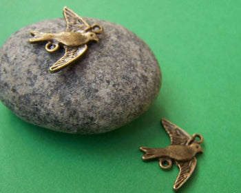 Accessories - 10 Pcs Of Antique Bronze Swallow Bird Dove Connectors Charms 16x21mm A260