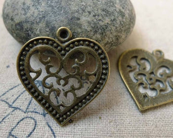 Accessories - 10 Pcs Of Antique Bronze Swirly Flower Heart Pendant 22x22mm A6257