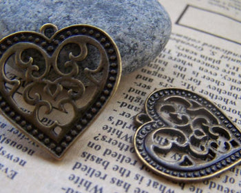 Accessories - 10 Pcs Of Antique Bronze Swirly Flower Heart Pendant 27x27mm A2830