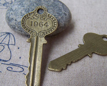 Keys & Locks - 10 pcs Antique Bronze 1964 Key Charms Pendants A190