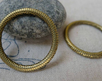 Accessories - 10 Pcs Of Antique Bronze Textured Round Circle Rings 30mm A5935