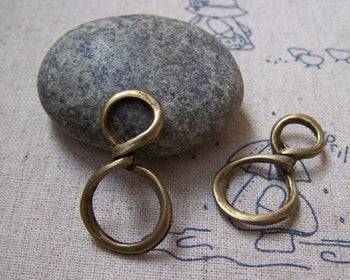 Accessories - 10 Pcs Of Antique Bronze Twisted Ring Charms 16x31mm A2468