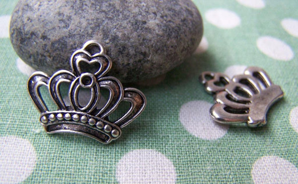 Accessories - 10 Pcs Of Antique Silver Filigree Crown Charms 18x22mm A763