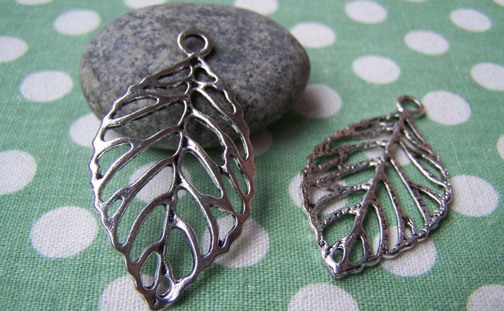 Accessories - 10 Pcs Of Antique Silver Filigree Leaf Charms Pendants 26x44mm A1116
