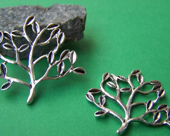 Accessories - 10 Pcs Of Antique Silver Filigree Tree Charms 32x33mm A1317