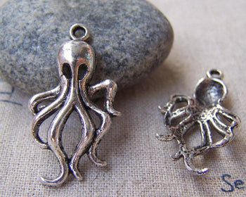 Accessories - 10 Pcs Of Antique Silver Octopus Charms 18x33mm A2664
