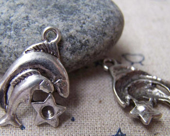 Accessories - 10 Pcs Of Antique Silver Pisces The Fish Constellation Charms  18x25mm A1145