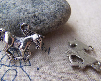 Accessories - 10 Pcs Of Antique Silver Running Horse Charms 15x18mm A1177