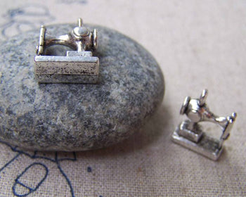 Accessories - 10 Pcs Of Antique Silver Sewing Machine Charms 12x15mm A4367