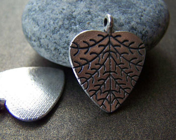 Accessories - 10 Pcs Of Antique Silver Tree Heart Charms 20x22mm A1092